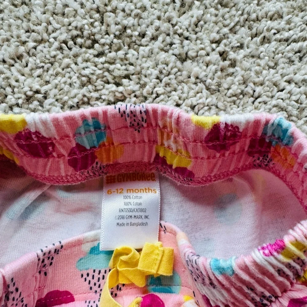 Bundle of 2 Baby Girl Shorts Plaid printed and Ice cream printed – 6-12 Months